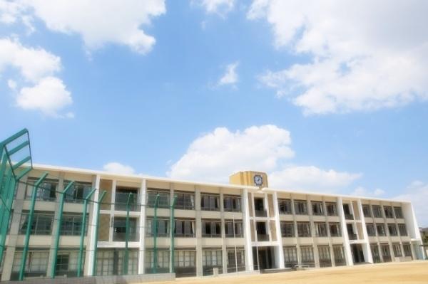 尼崎市東園田町５丁目の中古一戸建て(尼崎市立園田東中学校)