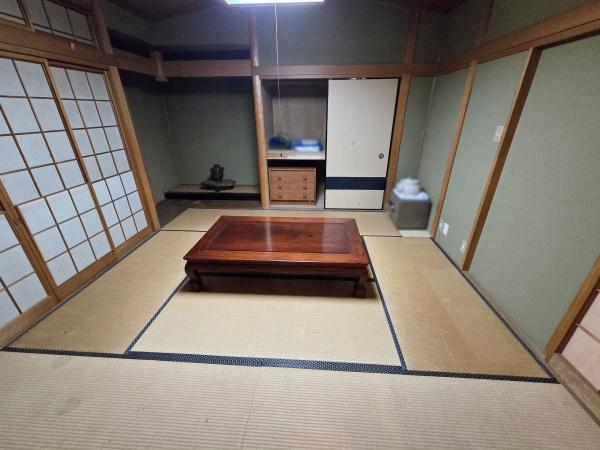 松原市松ケ丘２丁目の中古一戸建て