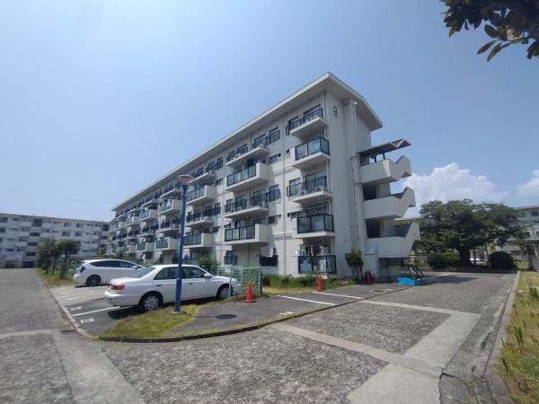 杭瀬第二団地八号棟