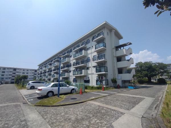 杭瀬第二団地八号棟