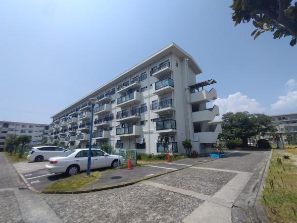 杭瀬第二団地八号棟
