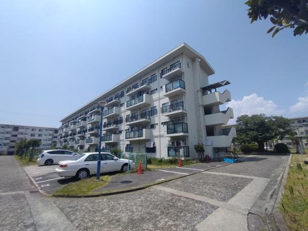 杭瀬第二団地八号棟