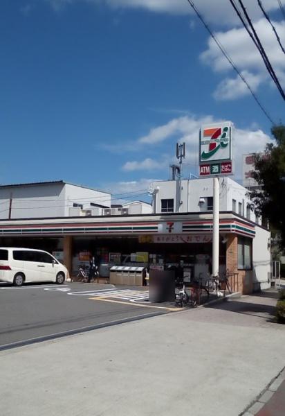 グリーンハイツ東三国(セブンイレブン大阪東三国2丁目店)