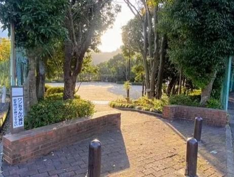 サーバス西宮塩瀬弐番館(青葉台緑地)