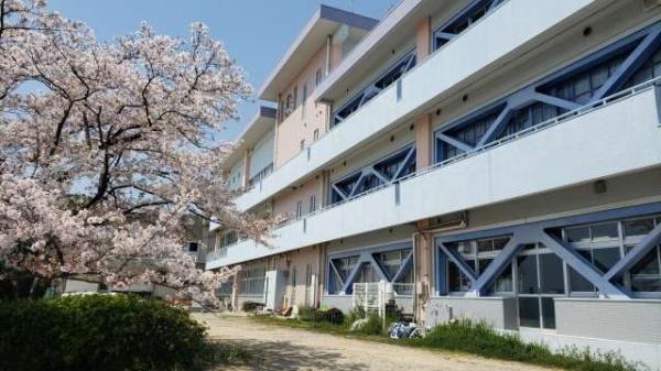 池田市五月丘４丁目の中古一戸建て(池田市立渋谷中学校)