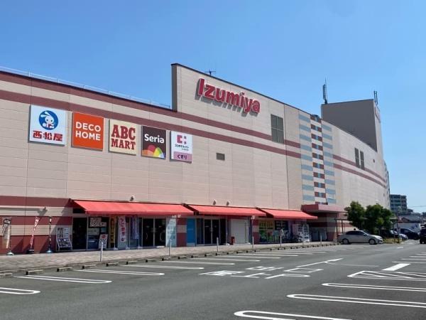 パレ千里壱号棟(イズミヤショッピングセンター千里丘店)