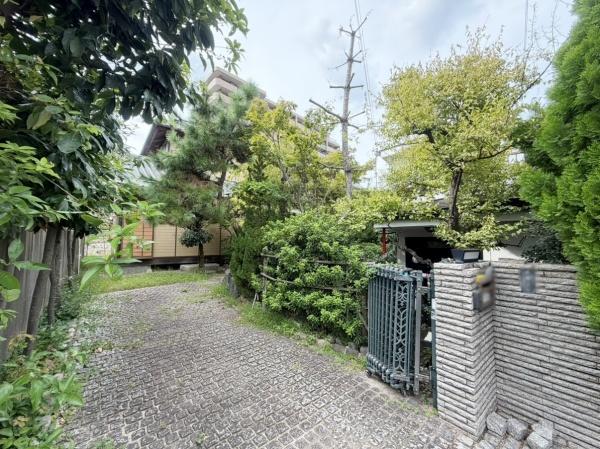 吹田市千里山月が丘　売土地
