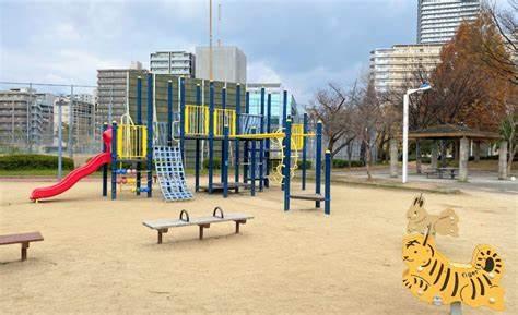 イニシアブランなんば(浪速公園)