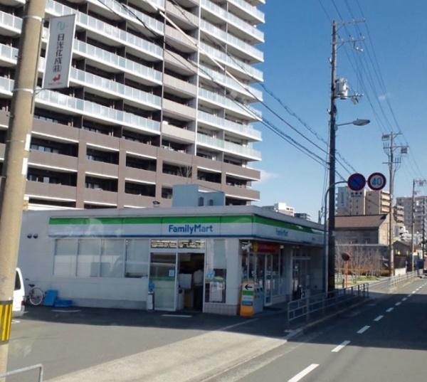 うめきたザ・レジデンス(ファミリーマート大淀北一丁目店)