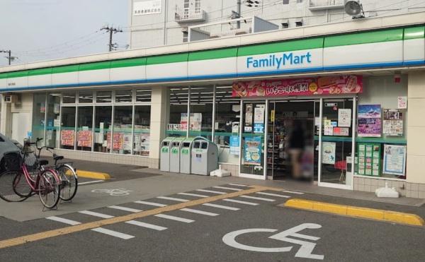 ザ・グランドグレイス大阪西九条(ファミリーマート福島北港通店)