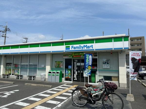 セントラル朝日が丘(ファミリーマート佐井寺南が丘店)