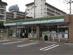 シャンボール豊中(ファミリーマート豊中東泉丘店)