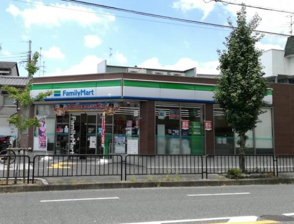 パルムハウス曽根(ファミリーマート豊中北条町店)