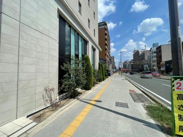 プレミスト関目高殿駅前