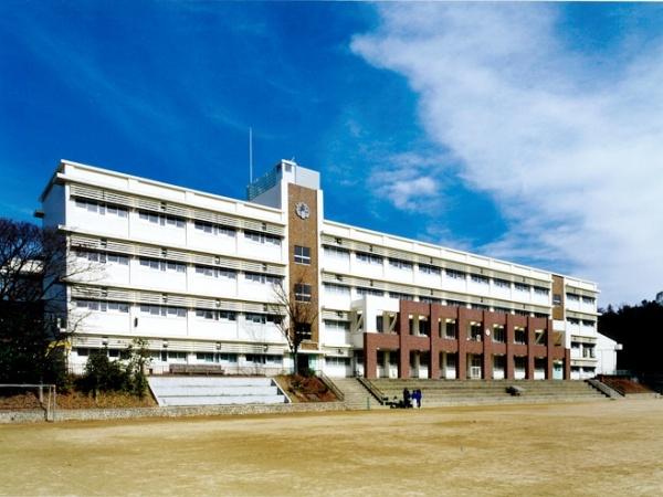 神戸市垂水区学が丘１丁目の中古一戸建て(神戸市立多聞東中学校)