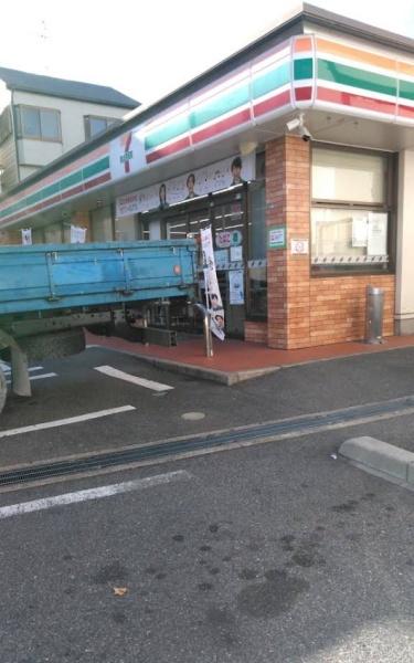 摂津市鳥飼新町２丁目の中古一戸建て(セブンイレブン摂津鳥飼中3丁目店)