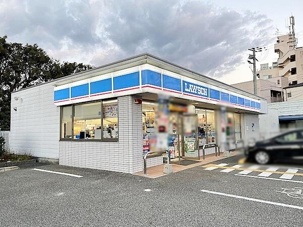 コスモハイツ瑞ケ丘A棟(ローソン伊丹昆陽池一丁目店)
