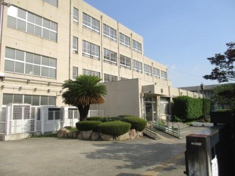 堺市北区常磐町２丁の中古一戸建て(堺市立浅香山中学校)