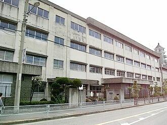 シャルム久宝寺緑地(八尾市立久宝寺中学校)