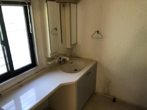 大津市日吉台4丁目の中古一戸建て(洗面台・洗面所)