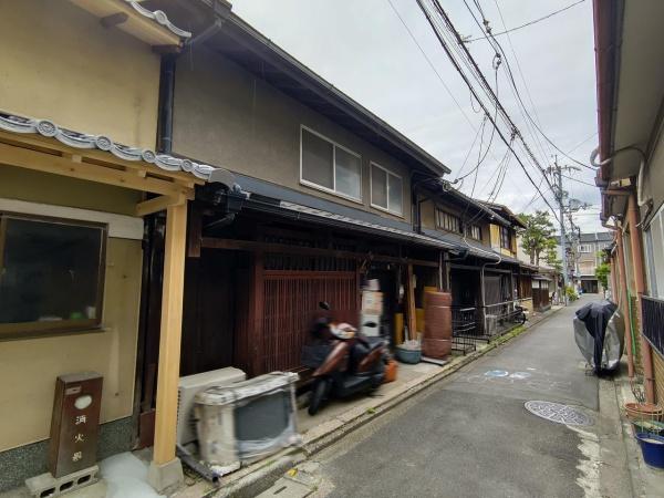 京都市南区八条源町　中古テラスハウス