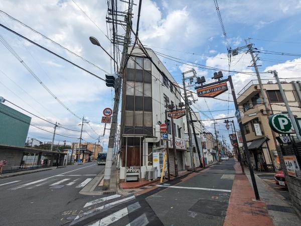 京都市右京区太秦堀ケ内町　ビル