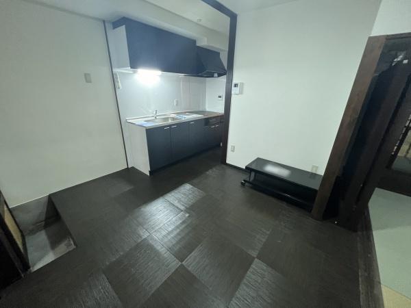 下京区西七条西八反田町　中古戸建