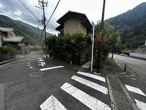 京都市左京区八瀬秋元町の中古一戸建て