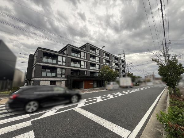 トップ エスリード 太秦