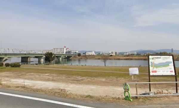 桂川ハイツ4号棟(久世橋西詰公園)