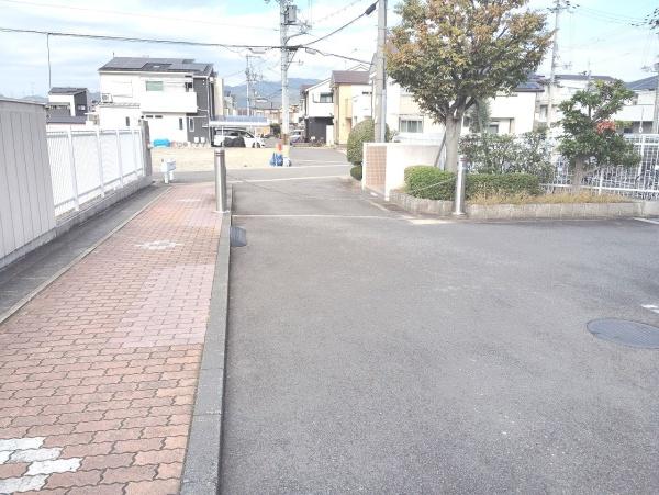 ルシエル山科森野町2番館
