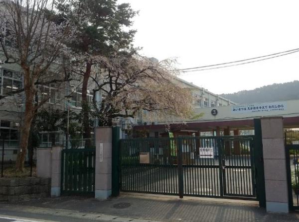 ライオンズマンション山科御陵(京都市立陵ケ岡小学校)