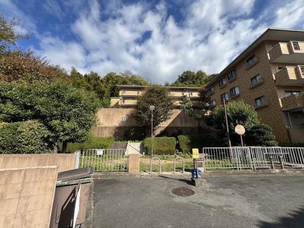 ライオンズマンション山科御陵