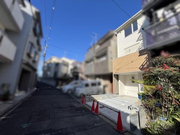 京都市右京区西京極東向河原町　新築戸建