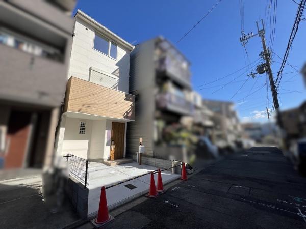 京都市右京区西京極東向河原町　新築戸建