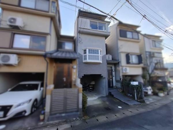 京都市右京区嵯峨広沢南野町の中古一戸建て