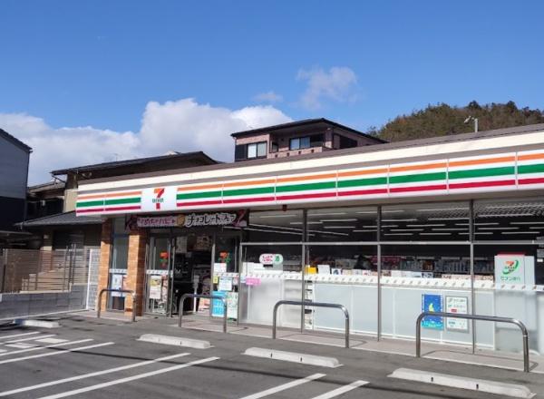 エスリード京都山科(セブンイレブン山科御陵鳥ノ向町店)