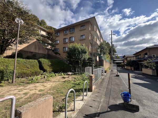 ライオンズマンション山科御陵