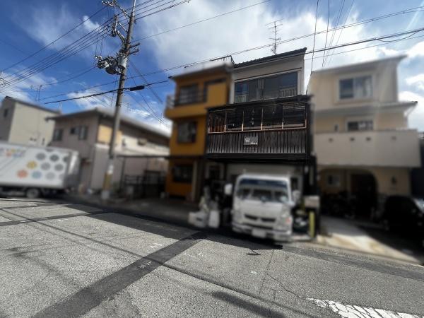 京都市中京区西ノ京御輿岡町　中古戸建
