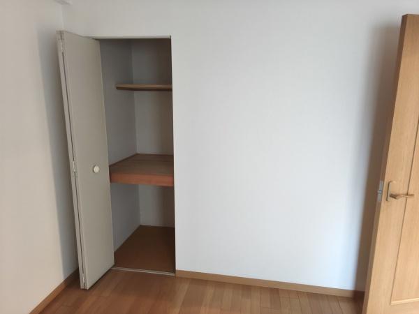 グローバル嵯峨(洋室)