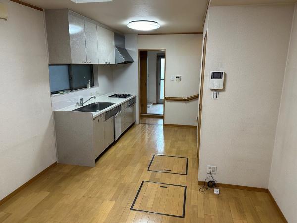 京都市南区東九条西御霊町　店舗付中古戸建