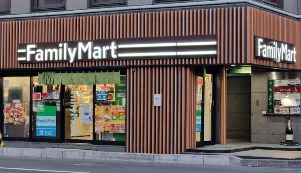 京都市東山区月見町　ビル(ファミリーマート京都祇園店)