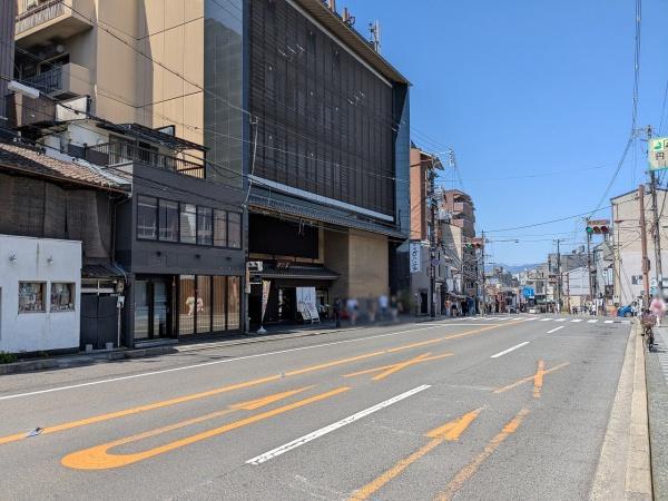 京都市東山区月見町　ビル