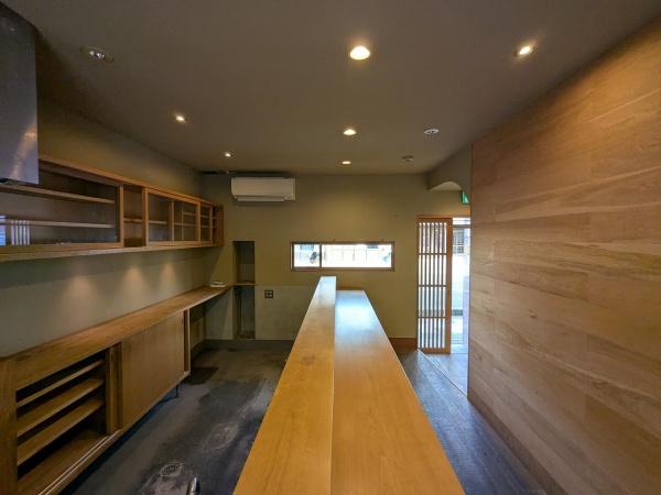 京都市東山区月見町　ビル