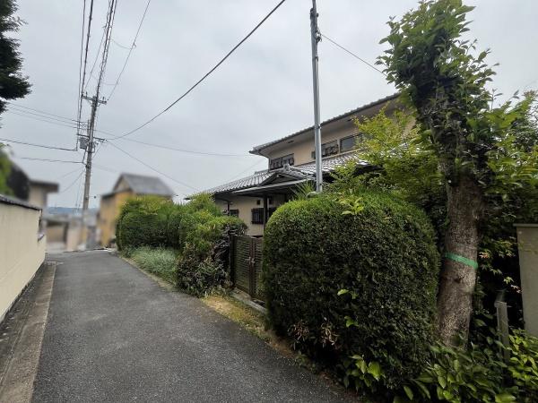 京都市右京区龍安寺玉津芝町の土地(前面道路含む現地写真)
