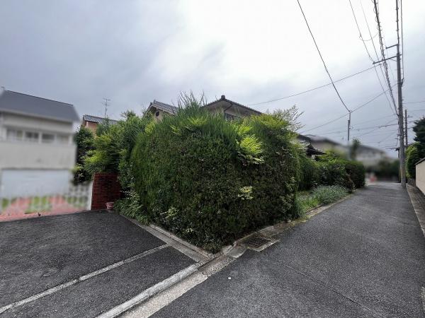 京都市右京区龍安寺玉津芝町の土地(前面道路含む現地写真)