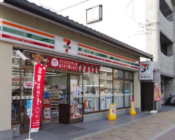 ファミール西院(セブンイレブン西院駅北店)