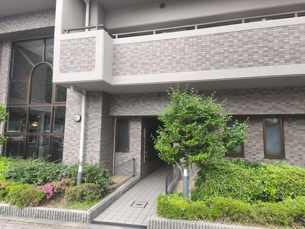 ファミール西院