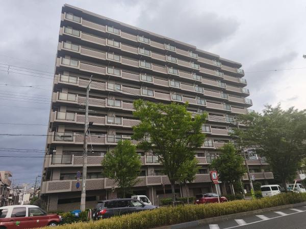 ファミール西院