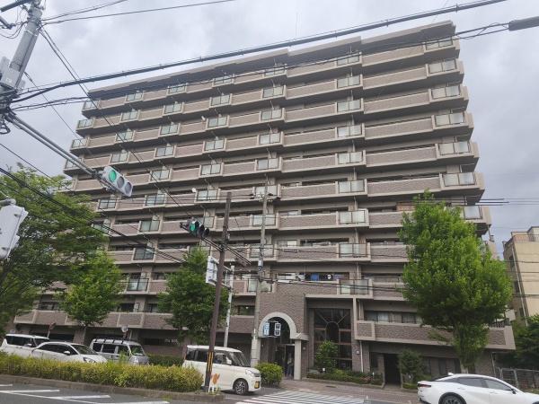 ファミール西院